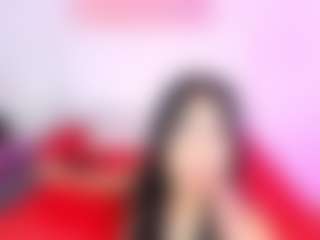 Live cam show with Sofia - Skinny on Camsoda