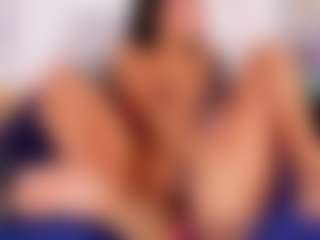 Live cam show with Daye - Oil on Camsoda