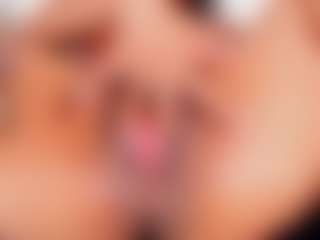 Live cam show with Daye - Camel Toe on Camsoda