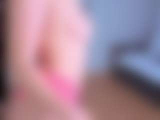 Live cam show with EmilyLion7 - Thin on Mixed Magazine Live