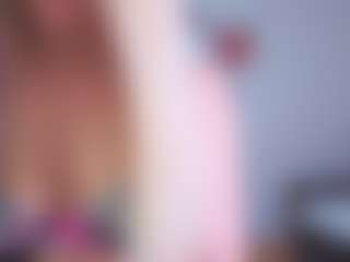 EmilyLion7's Live Sex Cam Show