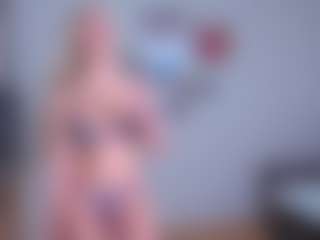 EmilyLion7's Live Sex Cam Show