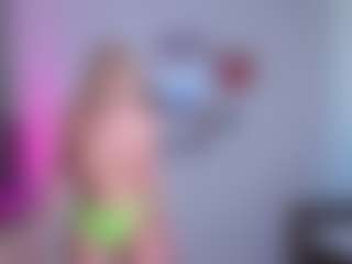 EmilyLion7's Live Sex Cam Show