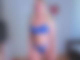 EmilyLion7's Live Sex Cam Show