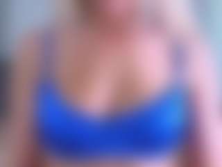 EmilyLion7's Live Sex Cam Show