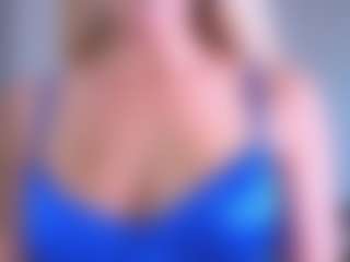 EmilyLion7's Live Sex Cam Show