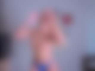 EmilyLion7's Live Sex Cam Show