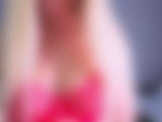 Live cam show with EmilyLion7 - Blonde Hair on Mixed Magazine Live