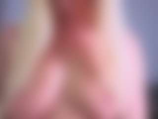 EmilyLion7's Live Sex Cam Show