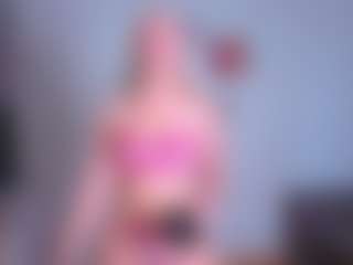 Live cam show with EmilyLion7 - Average on Camsoda