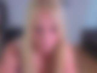 Live cam show with EmilyLion7 - Normal on Camsoda