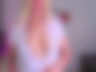 Live cam show with EmilyLion7 - Full Nudity on TastyBlacksLive