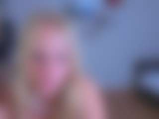 EmilyLion7's Live Sex Cam Show