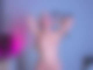 EmilyLion7's Live Sex Cam Show