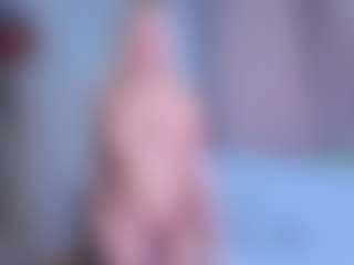 Live cam show with EmilyLion7 - Handjob on Camsoda