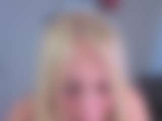 EmilyLion7's Live Sex Cam Show
