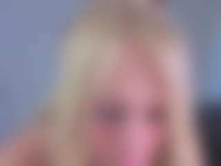 EmilyLion7's Live Sex Cam Show