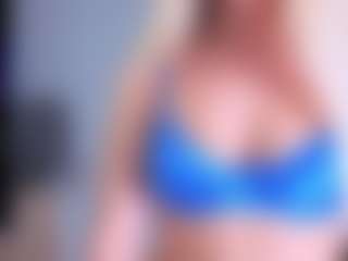 Live cam show with EmilyLion7 - Public on nudelive.tv