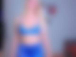 Live cam show with EmilyLion7 - Public on CamwithHer