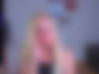 Live cam show with EmilyLion7 - Handjob on Dare Cams