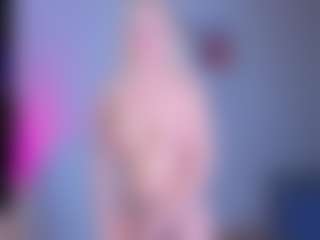 Live cam show with EmilyLion7 - Public on wildcum.com