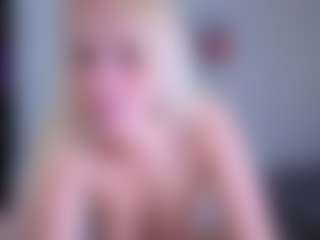 EmilyLion7's Live Sex Cam Show