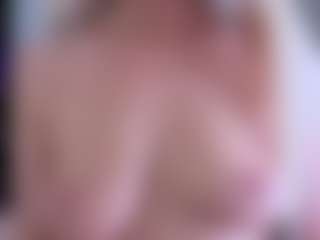 EmilyLion7's Live Sex Cam Show