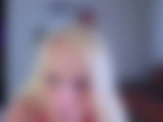 EmilyLion7's Live Sex Cam Show