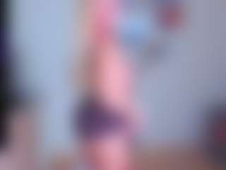 EmilyLion7's Live Sex Cam Show