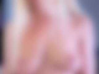 EmilyLion7's Live Sex Cam Show