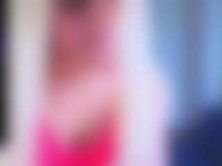 Live cam show with EmilyLion7 - Average on CSO-WL