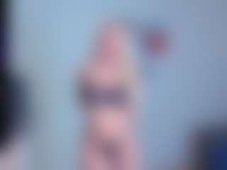 Live cam show with EmilyLion7 - Average on Camsoda