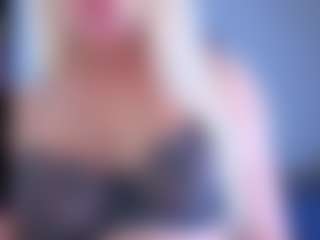 Live cam show with EmilyLion7 - Blue Eyes on AdultVida.com