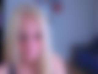 EmilyLion7's Live Sex Cam Show
