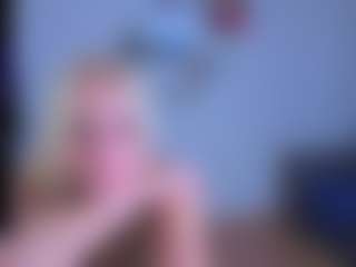Live cam show with EmilyLion7 - Handjob on sexytreat.net