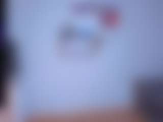 Live cam show with EmilyLion7 - Blonde Hair on Porn Luv