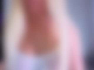 Live cam show with EmilyLion7 - Handjob on Camsoda