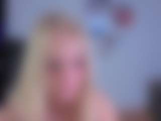 Live cam show with EmilyLion7 - Blonde Hair on Camsoda
