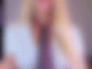 Live cam show with EmilyLion7 - Blue Eyes on Camsoda