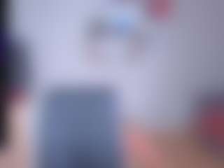 Live cam show with EmilyLion7 - Blue Eyes on Camsoda
