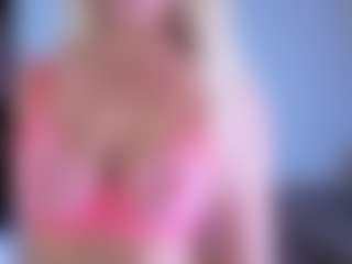 EmilyLion7's Live Sex Cam Show