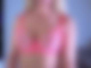 EmilyLion7's Live Sex Cam Show