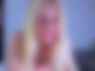EmilyLion7's Live Sex Cam Show