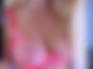 Live cam show with EmilyLion7 - Blowjob on CamClone