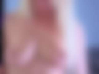 EmilyLion7's Live Sex Cam Show