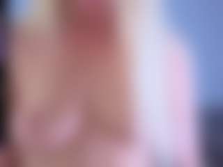 EmilyLion7's Live Sex Cam Show