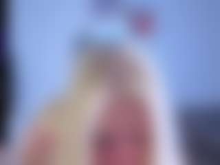 Live cam show with EmilyLion7 - Fingering on Camsoda