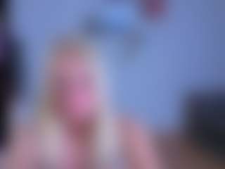 EmilyLion7's Live Sex Cam Show