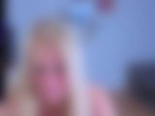 EmilyLion7's Live Sex Cam Show