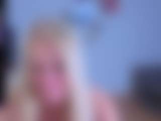 EmilyLion7's Live Sex Cam Show